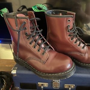 Solovair derby boot In oxblood UK 4.5/U.S 5.5